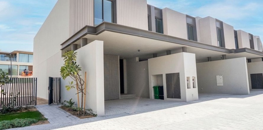 Townhouse in Dubai 3 bedrooms, 348.1 sq.m. № 109471