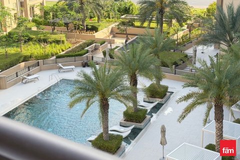 Apartment in Umm Suqeim, Dubai 2 bedrooms, 110.2 sq.m. № 109469 - photo 9