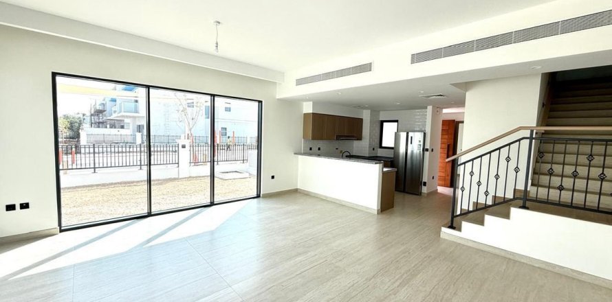 Townhouse in Dubai 4 bedrooms, 143.9 sq.m. № 109470