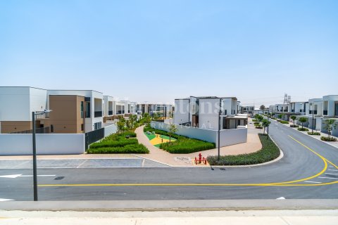 Villa en Arabian Ranches 3, Dubai, 3 dormitorios, 144.83577700 m², № 115849 - foto 10
