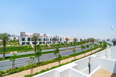 Villa en Arabian Ranches 3, Dubai, 3 dormitorios, 144.83577700 m², № 115849 - foto 3