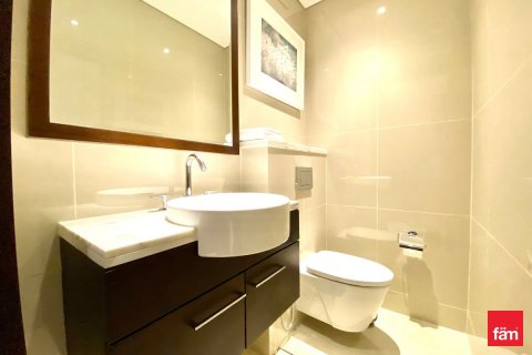 Apartment in Downtown Dubai (Downtown Burj Dubai), Dubai 3 bedrooms, 187.6 sq.m. № 109266 - photo 2