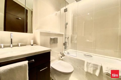 Apartment in Downtown Dubai (Downtown Burj Dubai), Dubai 3 bedrooms, 187.6 sq.m. № 109266 - photo 3