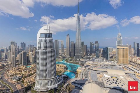 Apartment in Downtown Dubai (Downtown Burj Dubai), Dubai 3 bedrooms, 187.6 sq.m. № 109266 - photo 2