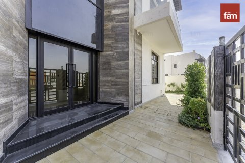 Villa in Al Furjan, Dubai 5 bedrooms, 600.1 sq.m. № 109265 - photo 16