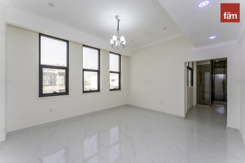 Villa in Al Furjan, Dubai 5 bedrooms, 600.1 sq.m. № 109265 - photo 3