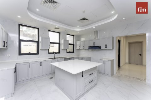 Villa in Al Furjan, Dubai 5 bedrooms, 600.1 sq.m. № 109265 - photo 9