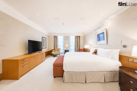 Apartment in DIFC, Dubai 2 bedrooms, 155 sq.m. № 109268 - photo 12