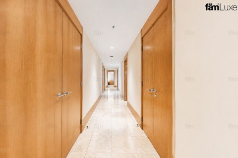 Apartment in DIFC, Dubai 2 bedrooms, 155 sq.m. № 109268 - photo 7