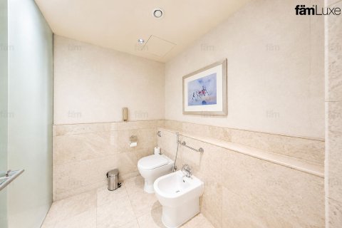 Apartment in DIFC, Dubai 2 bedrooms, 155 sq.m. № 109268 - photo 4