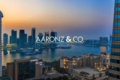 Apartment in Marina Crown, Dubai Marina, Dubai 2 bedrooms, 135 sq.m. № 89831 - photo 3