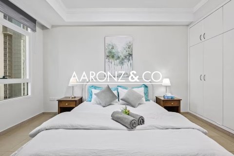 Apartment in Marina Crown, Dubai Marina, Dubai 2 bedrooms, 135 sq.m. № 89831 - photo 8