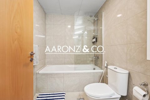 Apartment in Marina Crown, Dubai Marina, Dubai 2 bedrooms, 135 sq.m. № 89831 - photo 18