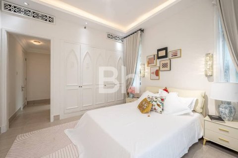Apartment in Downtown Dubai (Downtown Burj Dubai), Dubai 2 bedrooms, 132 sq.m. № 22803 - photo 12