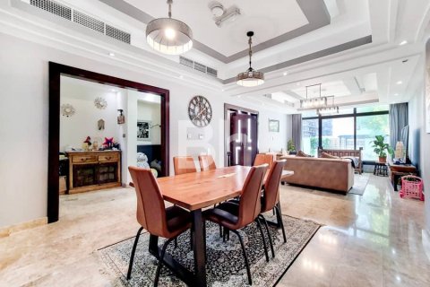 Купить таунхаус в Джумейра Вилладж Серкл, Дубай: 4 спальни, 409м², № 22814 - фото 2