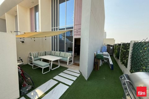 Adosado en Dubai, 1 dormitorio, 88.5 m², № 49054 - foto 2