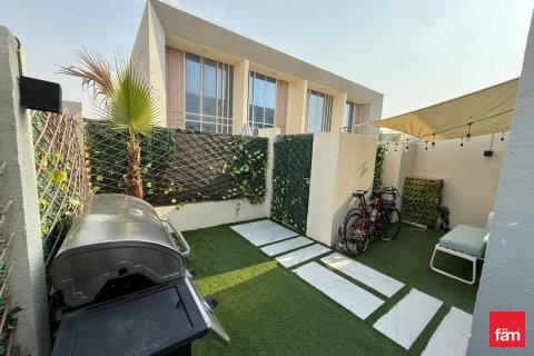Adosado en Dubai, 1 dormitorio, 88.5 m², № 49054 - foto 1