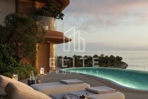 Apartment in Jumeirah, Dubai 5 bedrooms, 1081 sq.m. № 38764 - photo 1