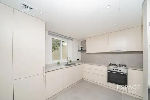 Villa in The Springs, Dubai 2 bedrooms, 177 sq.m. № 122817 - photo 4