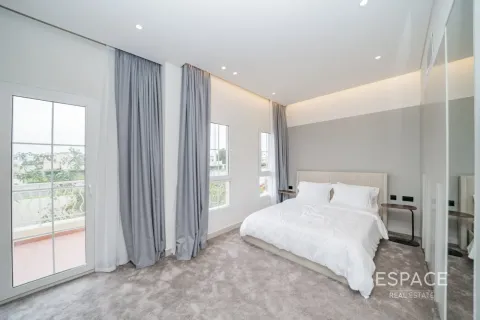 Villa in The Springs, Dubai 2 bedrooms, 177 sq.m. № 122817 - photo 11