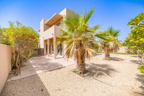 Villa in Saheel, Arabian Ranches, Dubai 3 bedrooms, 309 sq.m. № 122811 - photo 2