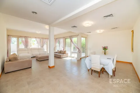 Villa in Saheel, Arabian Ranches, Dubai 3 bedrooms, 309 sq.m. № 122811 - photo 5