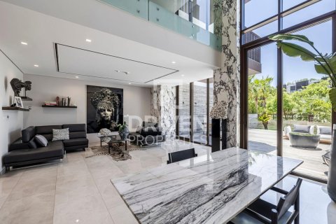 Купить виллу в Jumeirah Bay Island, Джумейра, Дубай: 3 спальни, 290м², № 65041 - фото 1