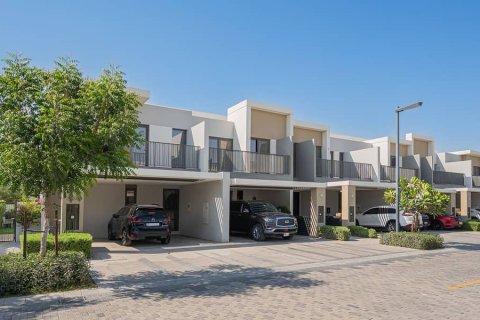 Villa in Tilal Al Ghaf, Dubai 3 bedrooms, 140 sq.m. № 56377 - photo 2