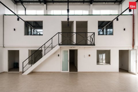 Entrepôt à Deira, Dubai, 2119 m², № 124534