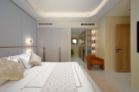 Villa in Jumeirah Islands, Dubai 5 bedrooms, 603.87 sq.m. № 142269 - photo 23