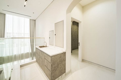 Villa in Dubai 7 bedrooms, 1030.11 sq.m. № 142277 - photo 28