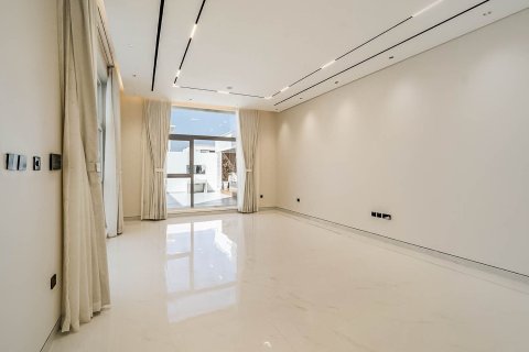Villa in Dubai 7 bedrooms, 1030.11 sq.m. № 142277 - photo 30