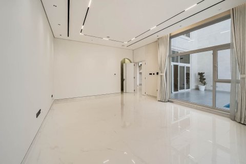 Villa in Dubai 7 bedrooms, 1030.11 sq.m. № 142277 - photo 27