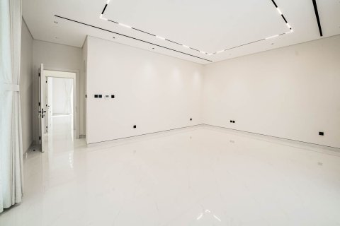 Villa in Dubai 7 bedrooms, 1030.11 sq.m. № 142277 - photo 16
