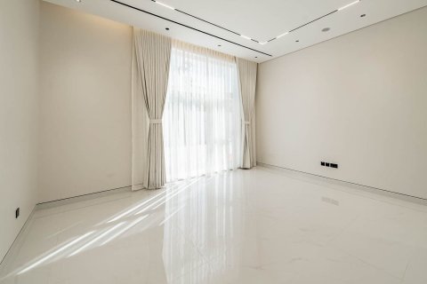 Villa in Dubai 7 bedrooms, 1030.11 sq.m. № 142277 - photo 20