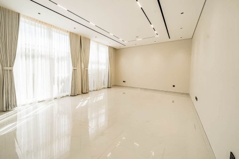 Villa in Dubai 7 bedrooms, 1030.11 sq.m. № 142277 - photo 13