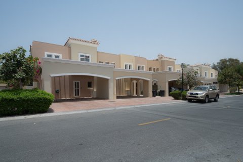 Villa in Dubai 3 bedrooms, 272.02 sq.m. № 142278 - photo 18