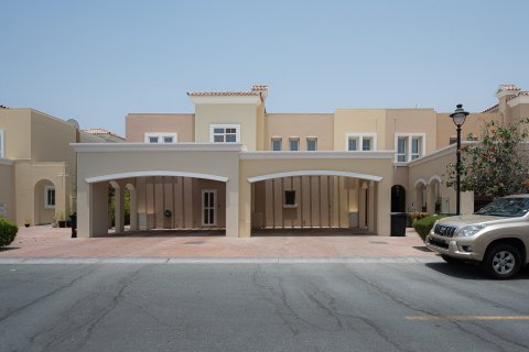 Villa in Dubai 3 bedrooms, 272.02 sq.m. № 142278