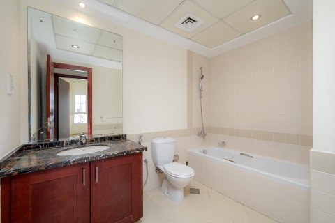 Villa in Dubai 3 bedrooms, 272.02 sq.m. № 142278 - photo 10