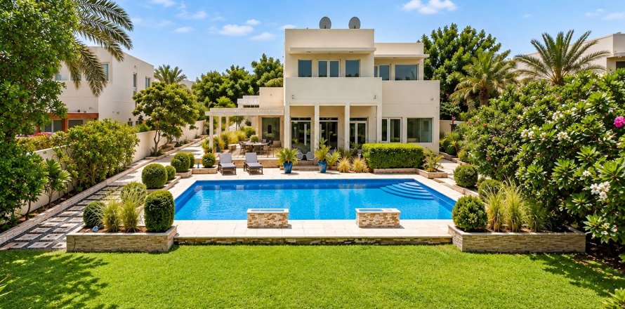 Villa in Arabian Ranches, Dubai 3 bedrooms, 329.81 sq.m. № 142267