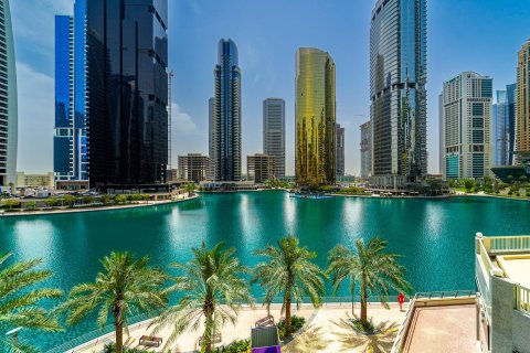 Appartement à Jumeirah Islands, Dubai, 2 chambres, 179 m², № 105742 - photo 2