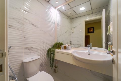 Appartement à Jumeirah Islands, Dubai, 2 chambres, 179 m², № 105742 - photo 3