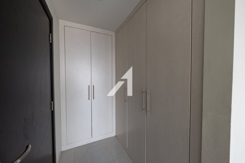 Apartment in Al Furjan, Dubai 2 bedrooms, 108 sq.m. № 102038 - photo 19