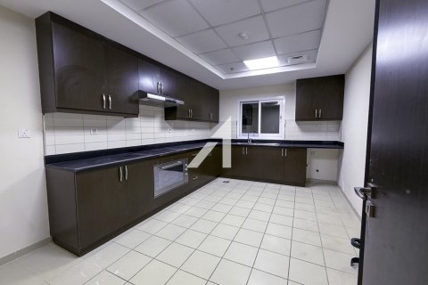 Appartement à Sheikh Zayed Road, Dubai, 2 chambres, 145 m², № 102040 - photo 3