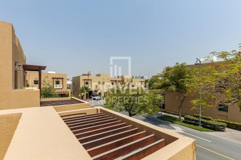 Villa in North Village, Al Furjan, Dubai 3 bedrooms, 223.99 sq.m. № 136826 - photo 18
