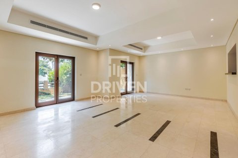 Villa in North Village, Al Furjan, Dubai 3 bedrooms, 223.99 sq.m. № 136826 - photo 3