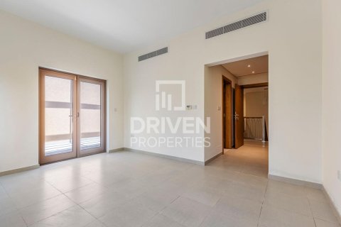 Villa in North Village, Al Furjan, Dubai 3 bedrooms, 223.99 sq.m. № 136826 - photo 9