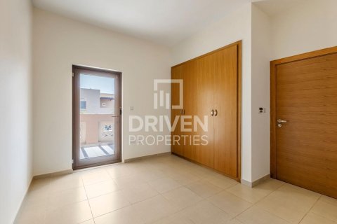 Villa in North Village, Al Furjan, Dubai 3 bedrooms, 223.99 sq.m. № 136826 - photo 5