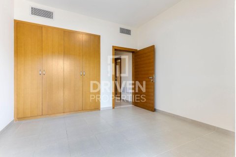 Villa in North Village, Al Furjan, Dubai 3 bedrooms, 223.99 sq.m. № 136826 - photo 7