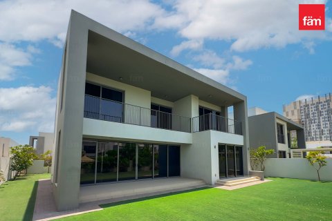 Villa à Dubai Hills Estate, Dubai, 5 chambres, 560.1 m², № 23060 - photo 1